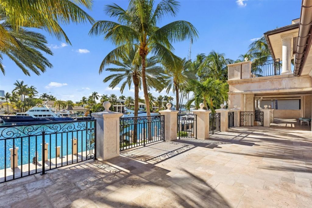 2430 Del Lago Drive, Fort Lauderdale, FL 33316 Photo