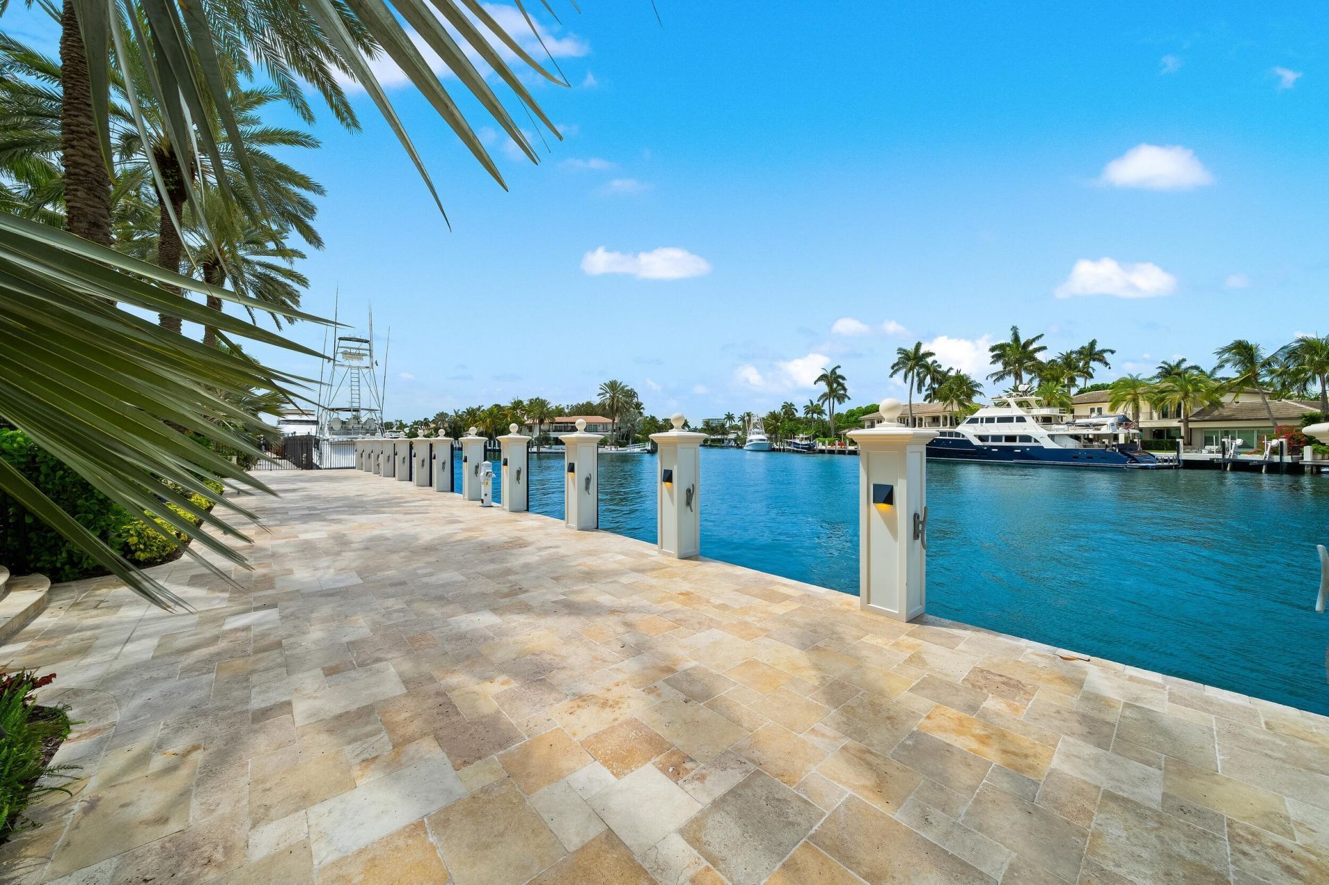 2430 Del Lago Drive, Fort Lauderdale, FL 33316 Photo