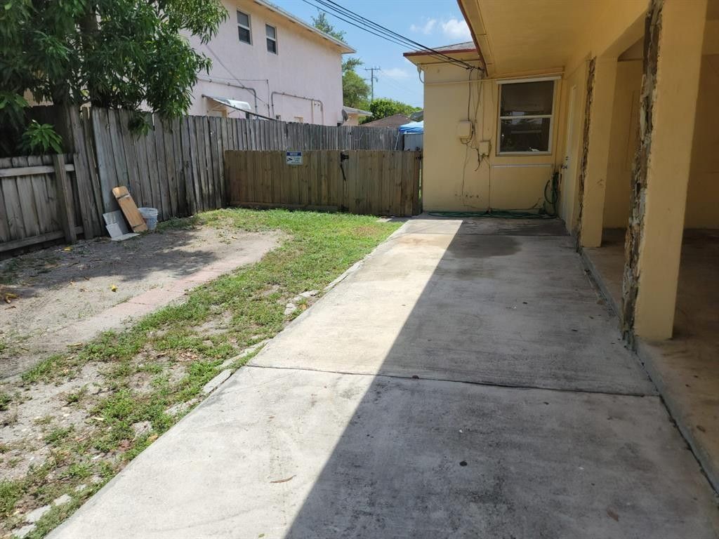 1907 Cleveland Street, Unit rear, Hollywood, FL 33020 Photo