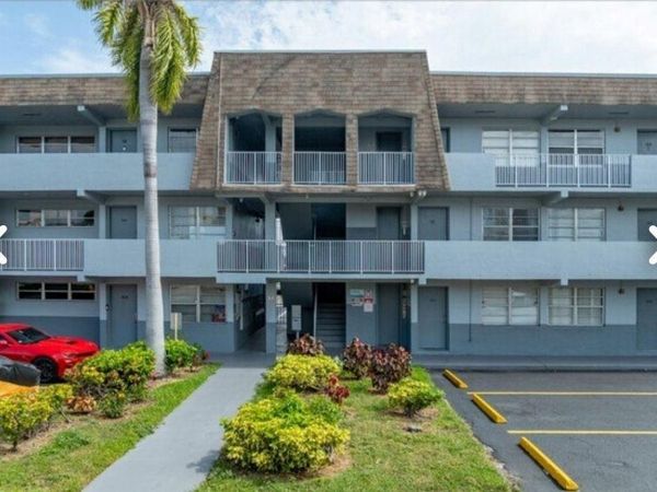 11195 SW 1st St, Unit 219, Miami, FL 33174