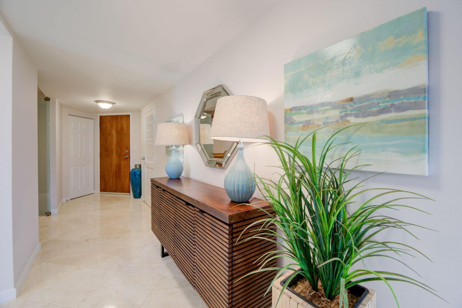 2001 N Ocean Boulevard, Unit 401, Fort Lauderdale, FL 33305 Photo