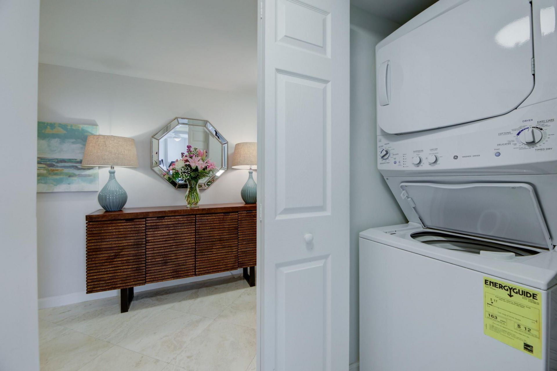 2001 N Ocean Boulevard, Unit 401, Fort Lauderdale, FL 33305 Photo