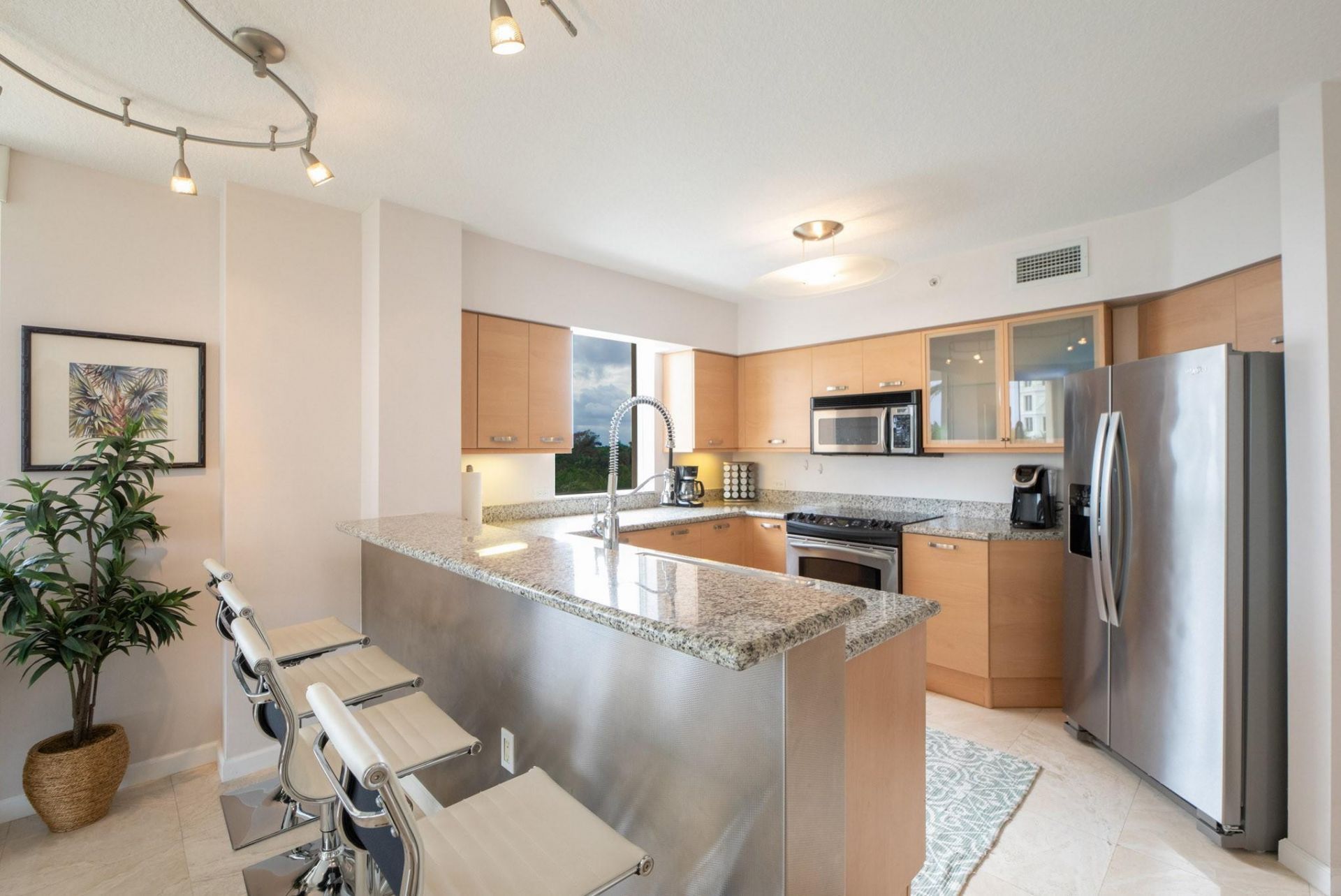 2001 N Ocean Boulevard, Unit 401, Fort Lauderdale, FL 33305 Photo