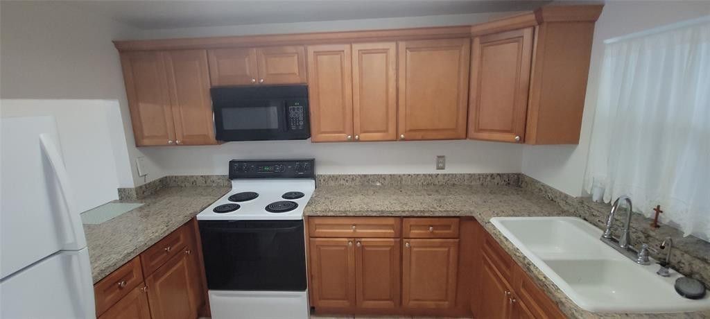 9421 SW Evergreen Place, Unit 102, Davie, FL 33324 Photo