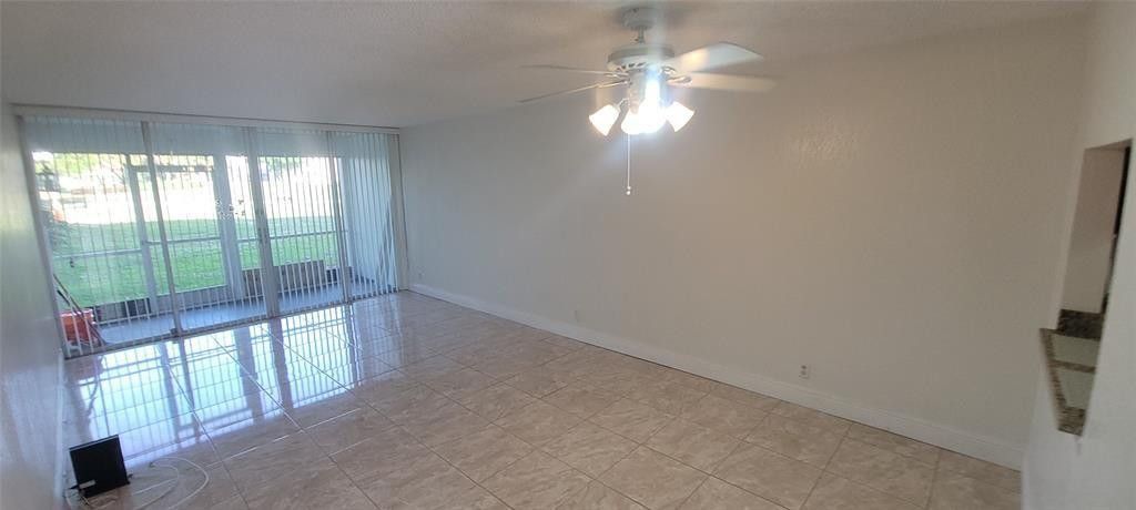 9421 SW Evergreen Place, Unit 102, Davie, FL 33324 Photo