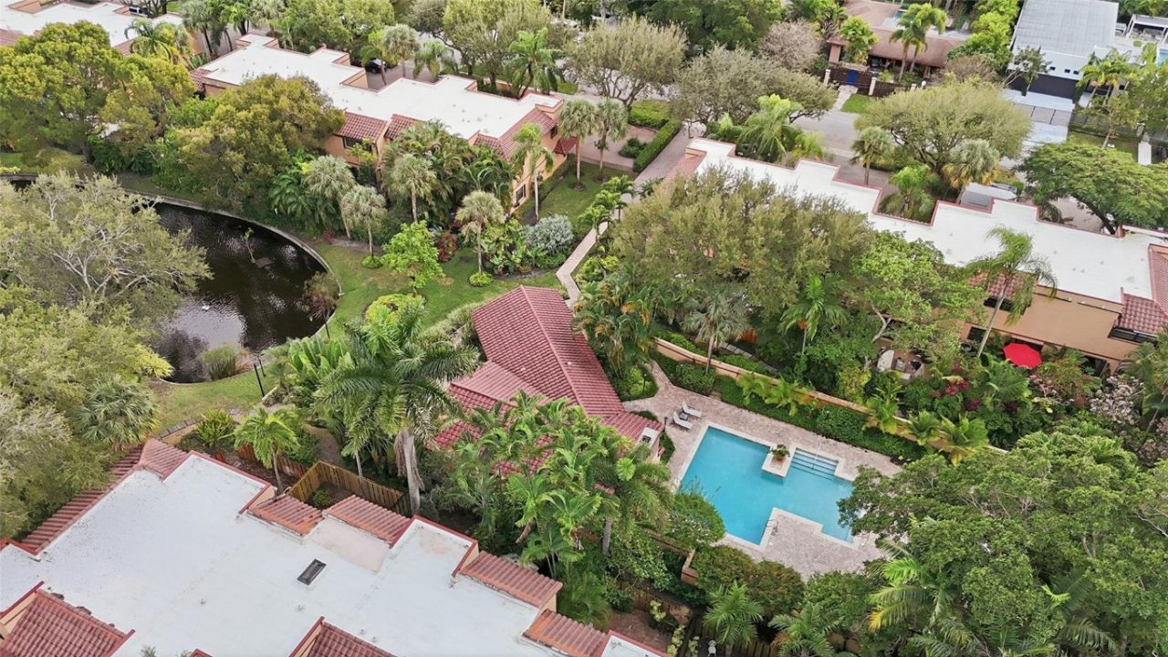 261 NE 16th Place, Unit 305, Fort Lauderdale, FL 33305 Photo