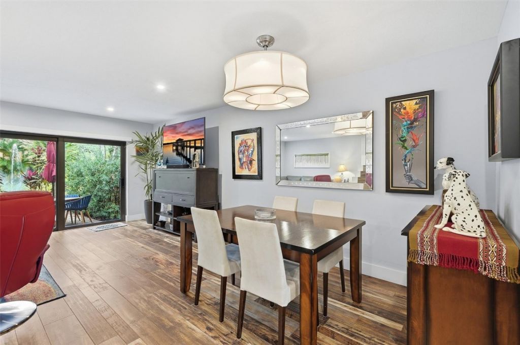 261 NE 16th Place, Unit 305, Fort Lauderdale, FL 33305 Photo