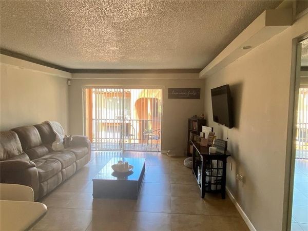 7200 Fairway Dr, Unit H 12, Miami Lakes, FL 33014