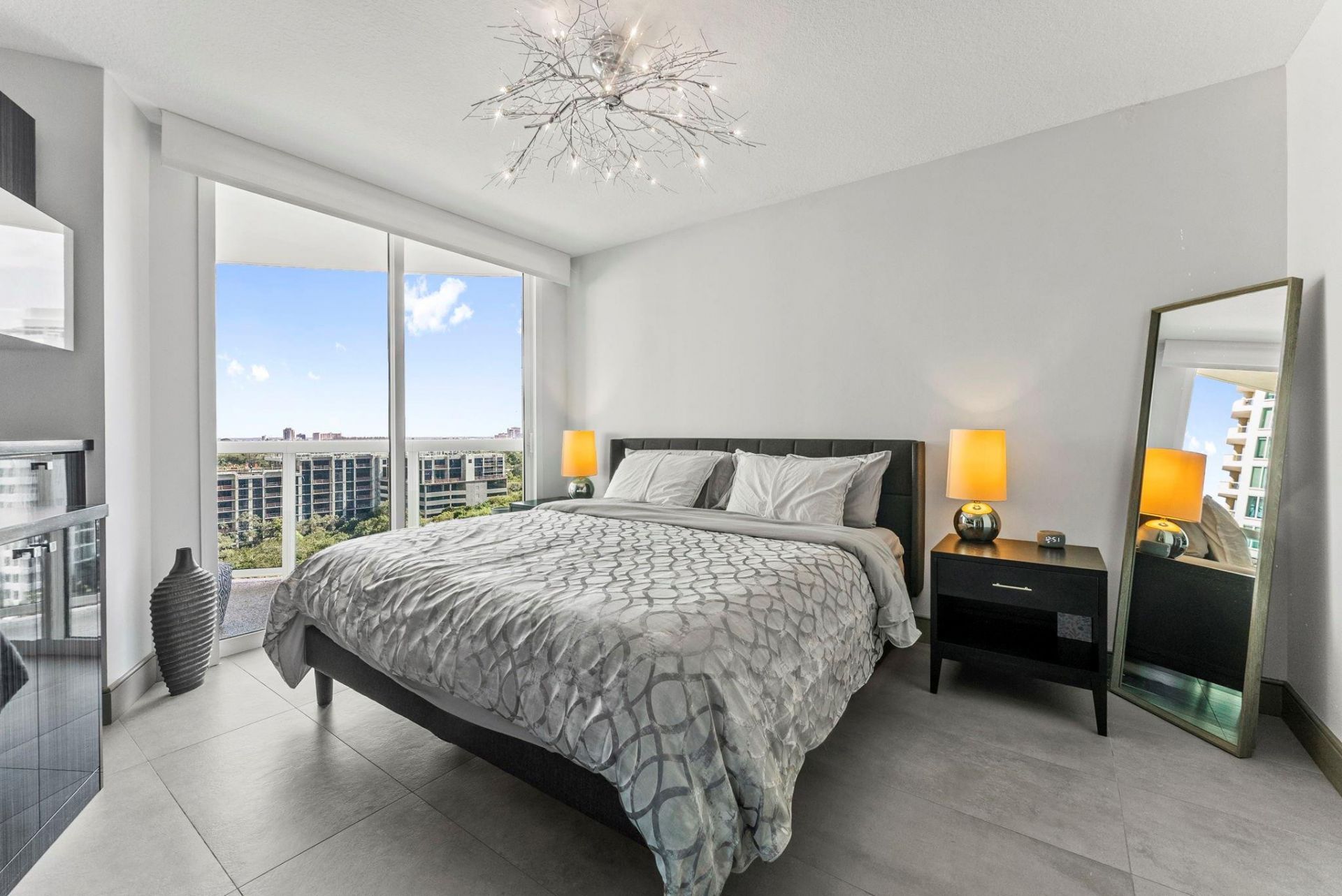 347 N New River Drive, Unit 1401, Fort Lauderdale, FL 33301 Photo