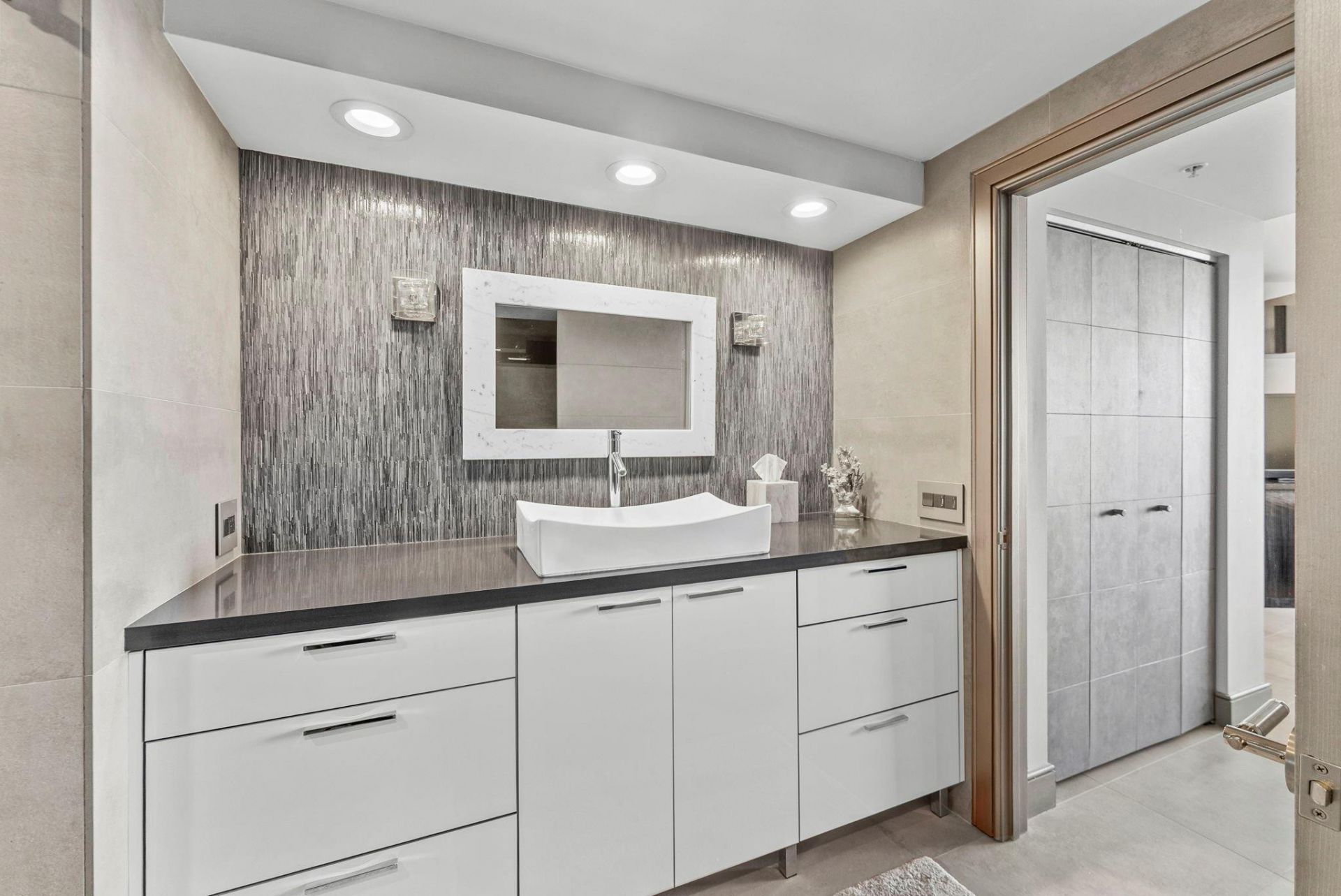 347 N New River Drive, Unit 1401, Fort Lauderdale, FL 33301 Photo