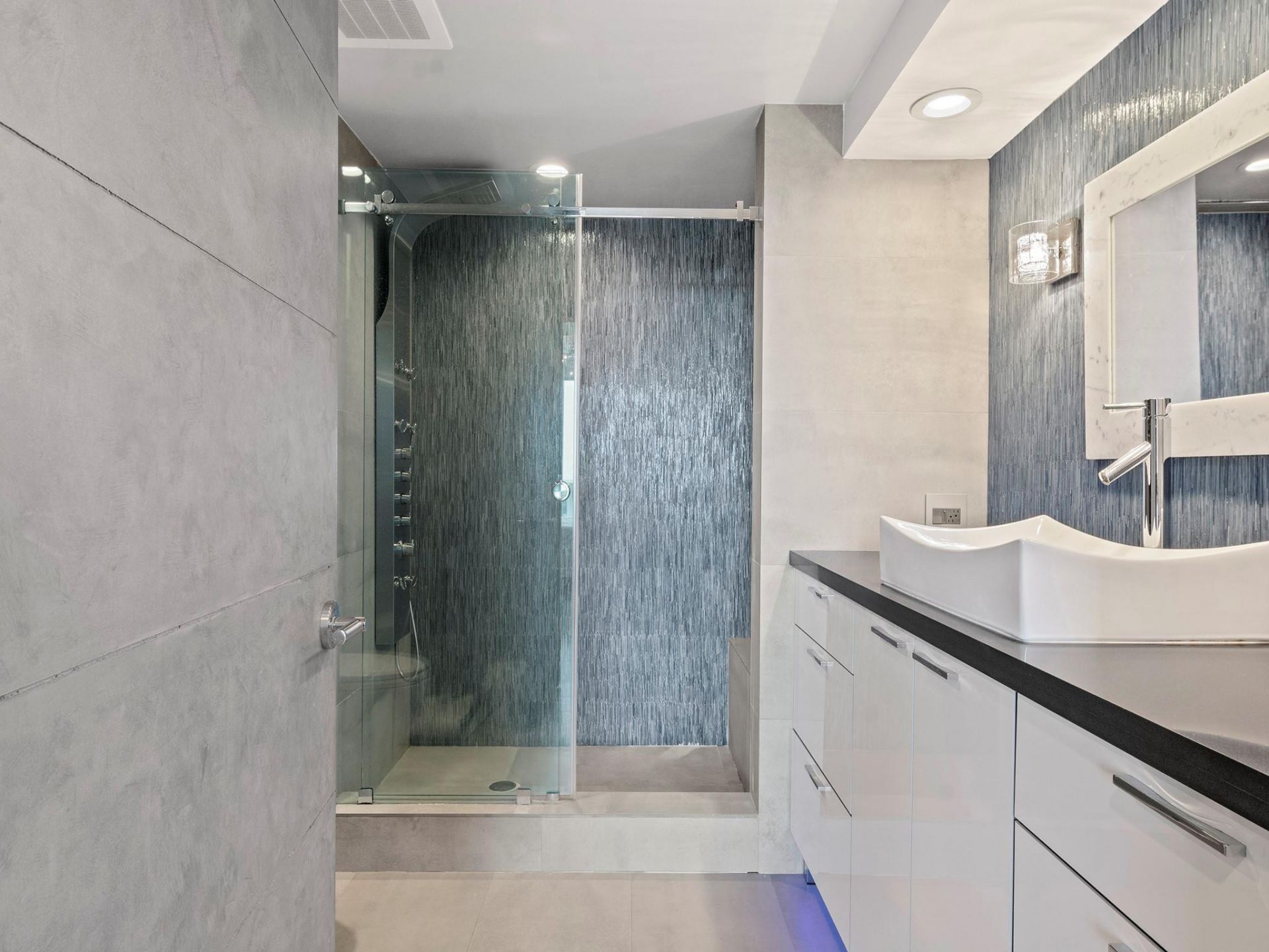 347 N New River Drive, Unit 1401, Fort Lauderdale, FL 33301 Photo