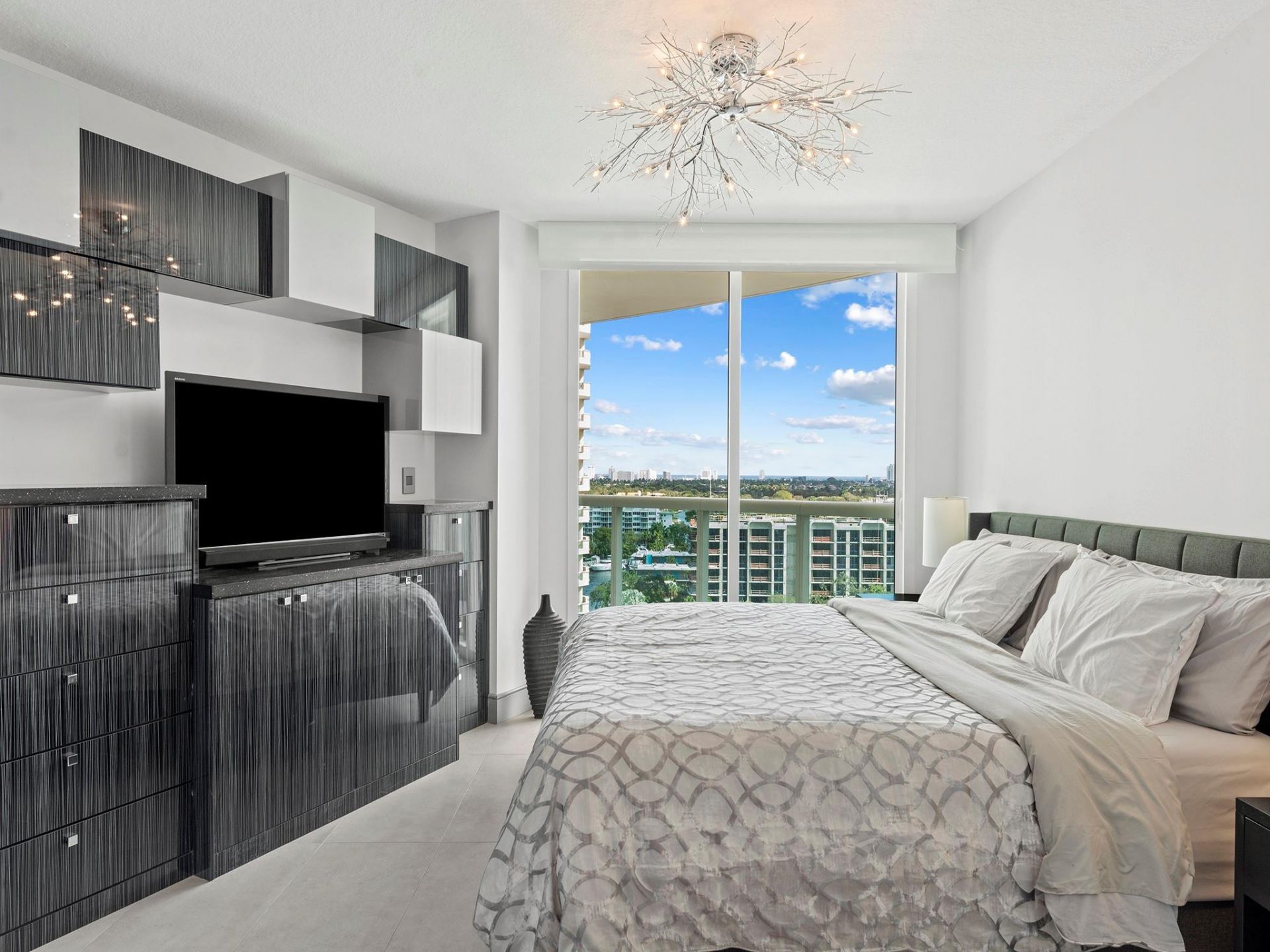 347 N New River Drive, Unit 1401, Fort Lauderdale, FL 33301 Photo