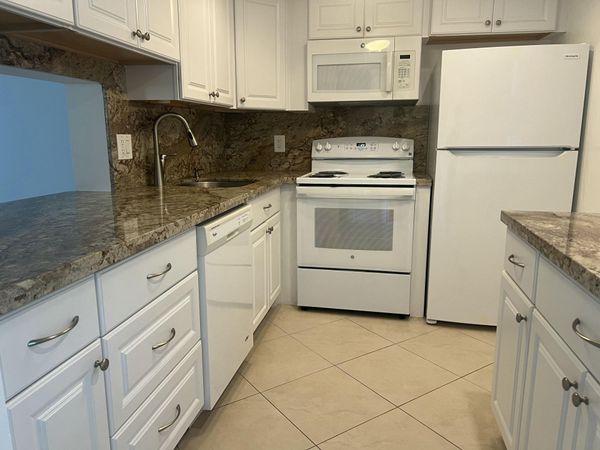 2615 NE 3rd Court, Unit 213, Boynton Beach, FL 33435