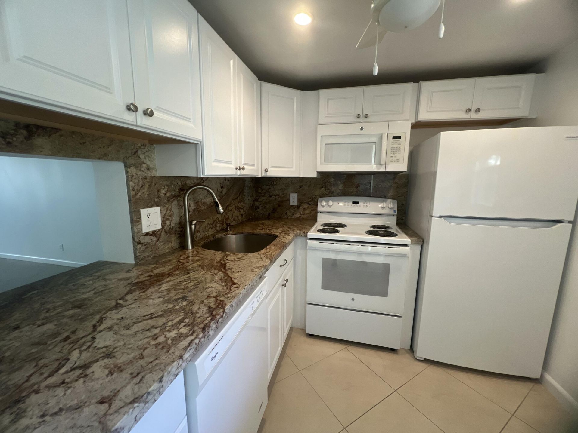 2615 NE 3rd Court, Unit 213, Boynton Beach, FL 33435 Photo