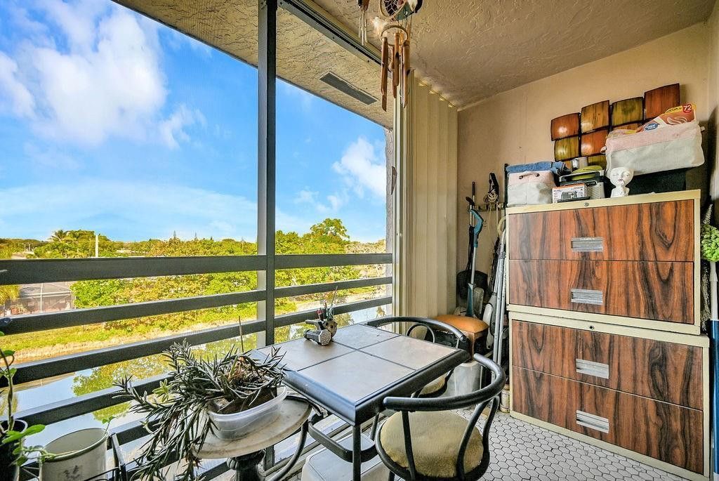 10442 Sunrise Lakes Boulevard, Unit 312, Sunrise, FL 33322 Photo