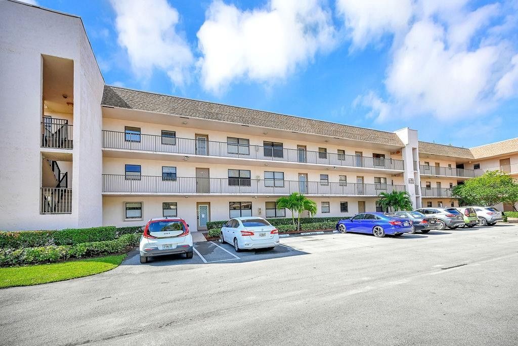 10442 Sunrise Lakes Boulevard, Unit 312, Sunrise, FL 33322 Photo