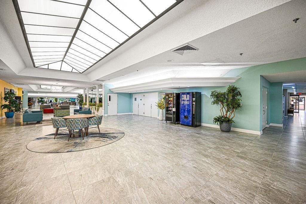 10442 Sunrise Lakes Boulevard, Unit 312, Sunrise, FL 33322 Photo