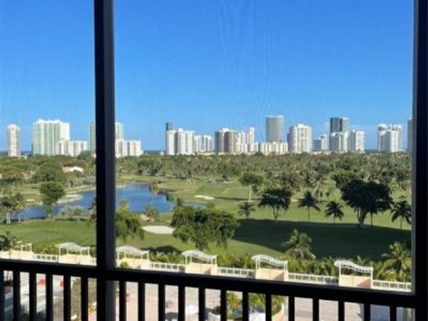 20301 W Country Club Drive, Unit 1127, Aventura, FL 33180