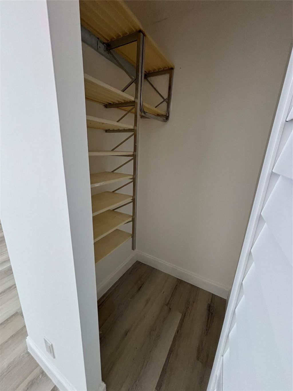 20301 W Country Club Drive, Unit 1127, Aventura, FL 33180 Photo