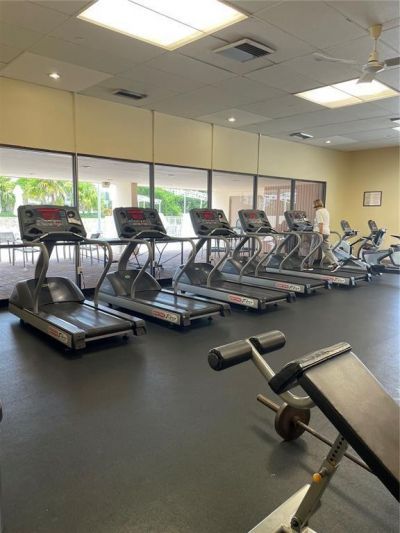 20301 W Country Club Drive, Unit 1127, Aventura, FL 33180 Photo