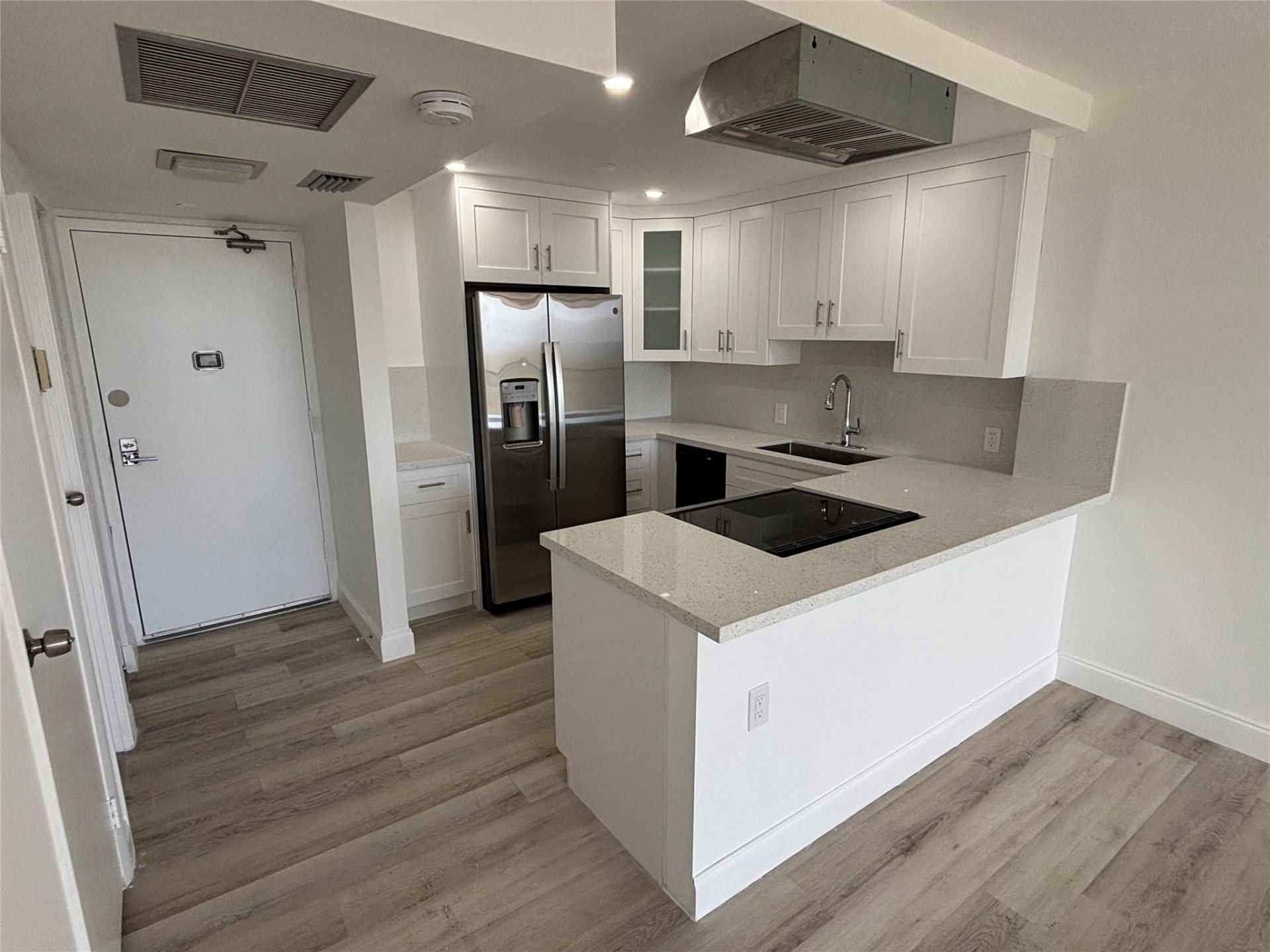 20301 W Country Club Drive, Unit 1127, Aventura, FL 33180 Photo