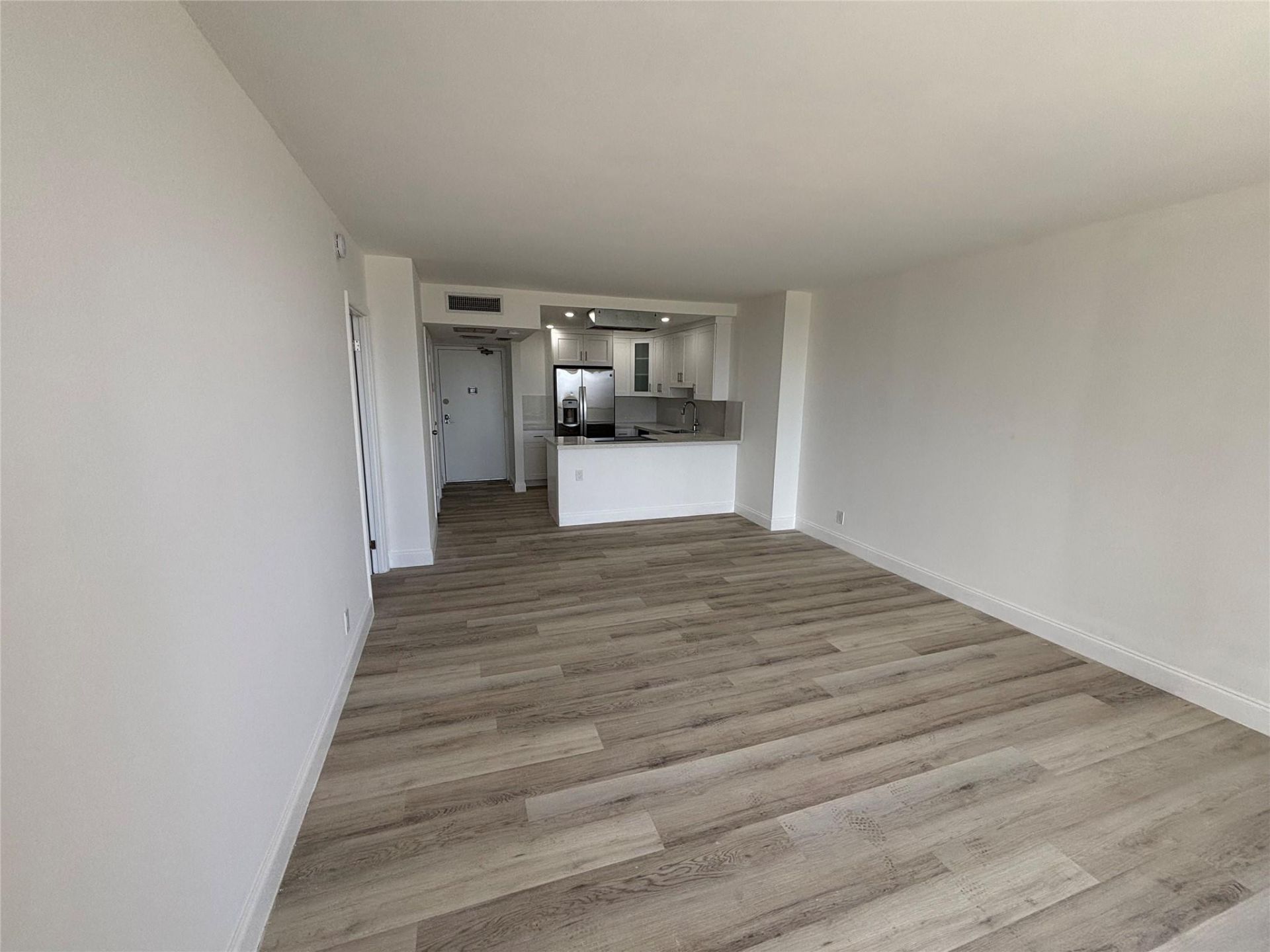 20301 W Country Club Drive, Unit 1127, Aventura, FL 33180 Photo