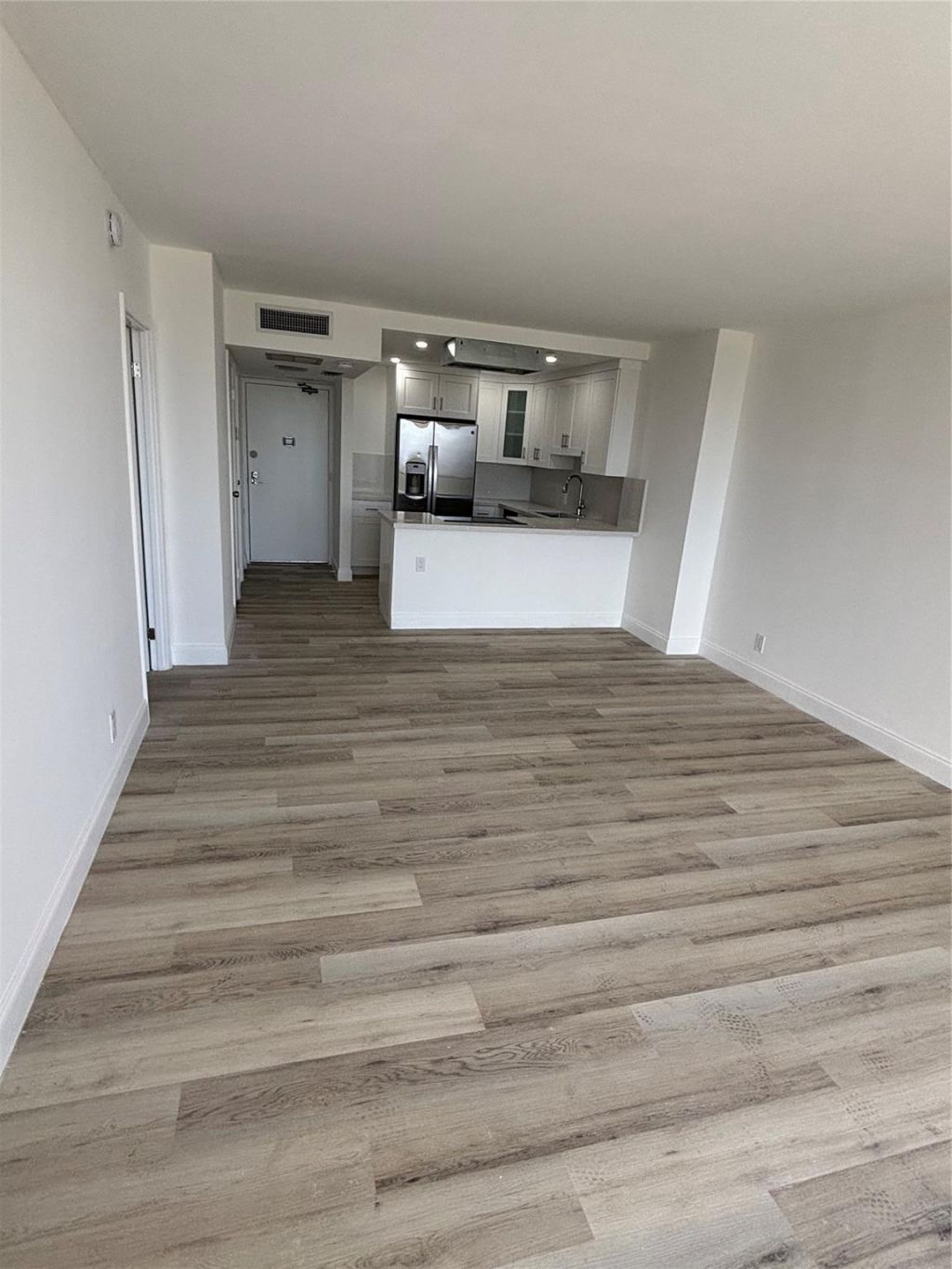 20301 W Country Club Drive, Unit 1127, Aventura, FL 33180 Photo
