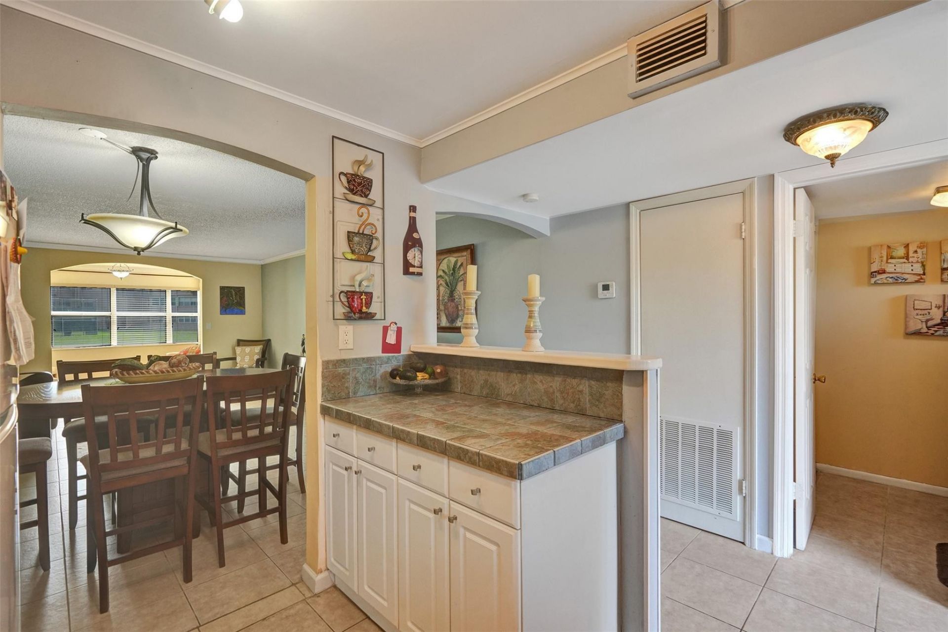 9821 Sunrise Lakes Boulevard, Unit 106, Sunrise, FL 33322 Photo