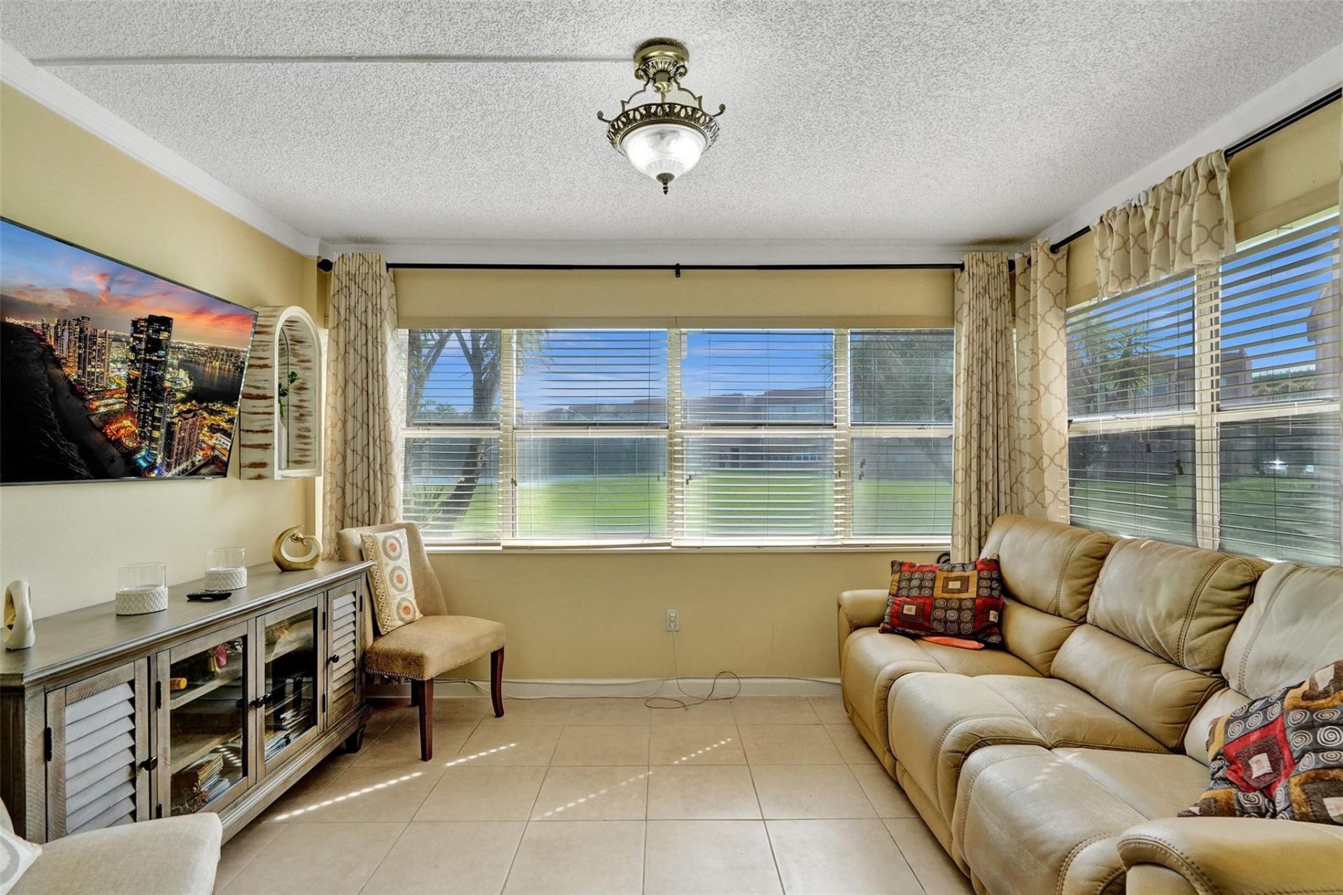 9821 Sunrise Lakes Boulevard, Unit 106, Sunrise, FL 33322 Photo