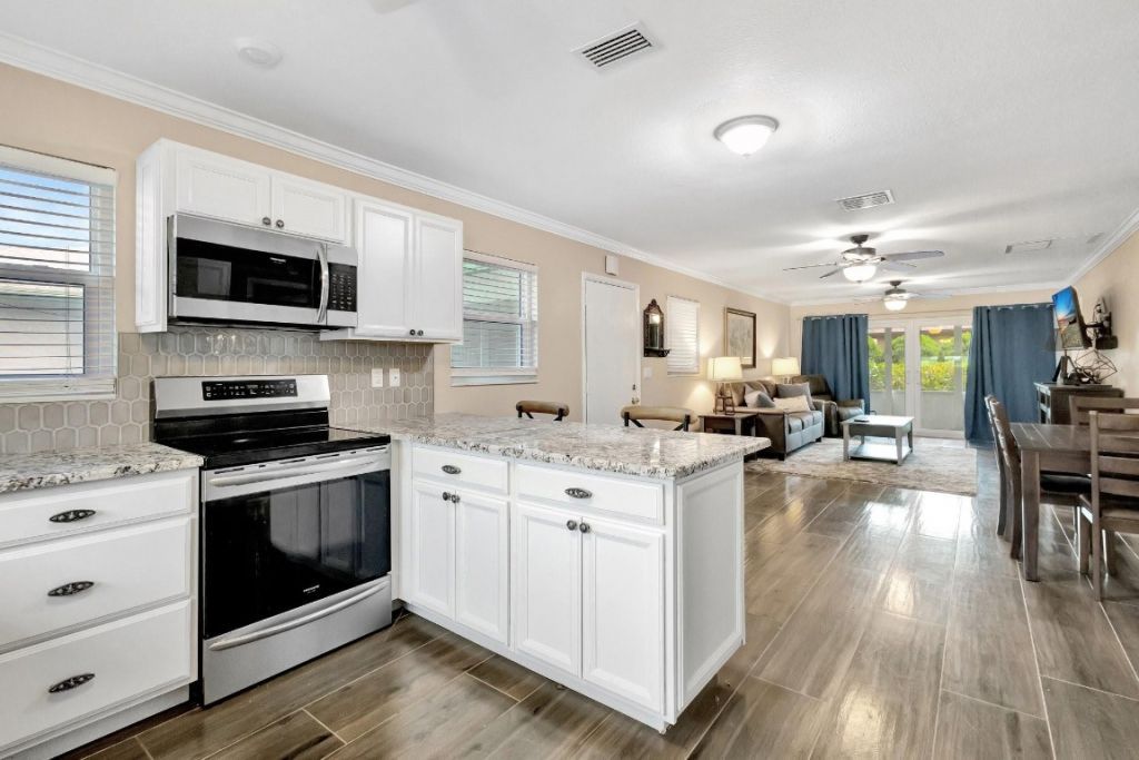 830 Meadowlark Ln, Unit 830, Delray Beach, FL 33445 Photo