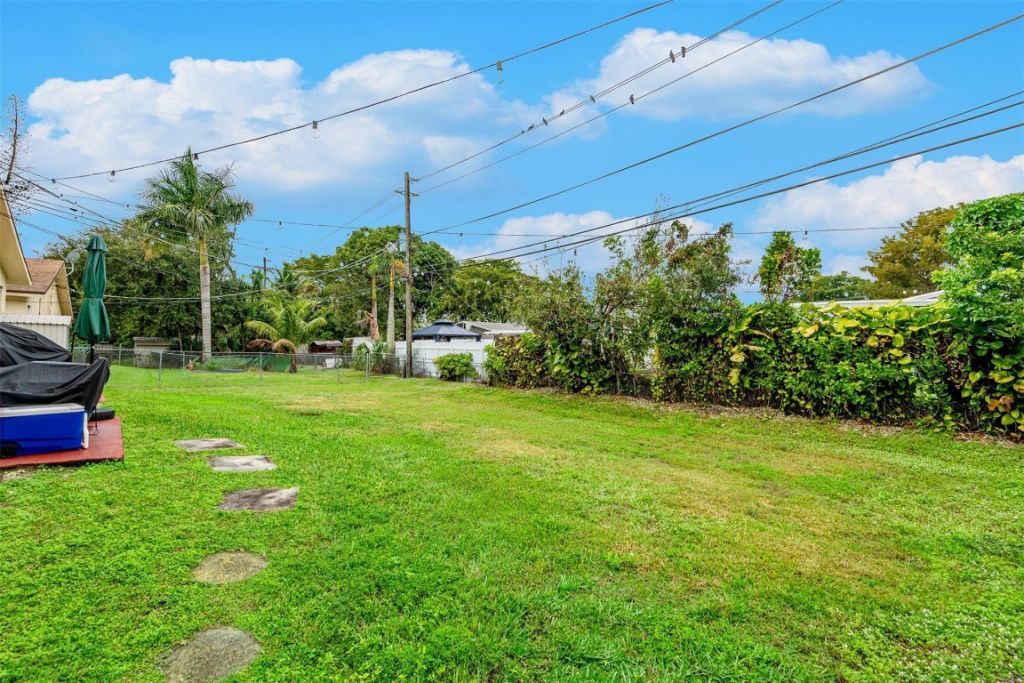 4065 SW 51st St, Dania Beach, FL 33314 Photo