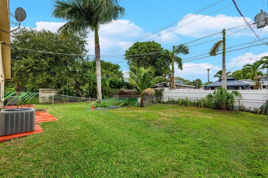 4065 SW 51st St, Dania Beach, FL 33314 Photo