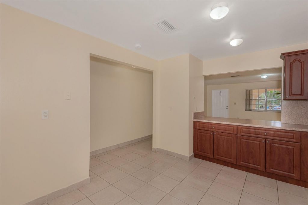 4065 SW 51st St, Dania Beach, FL 33314 Photo