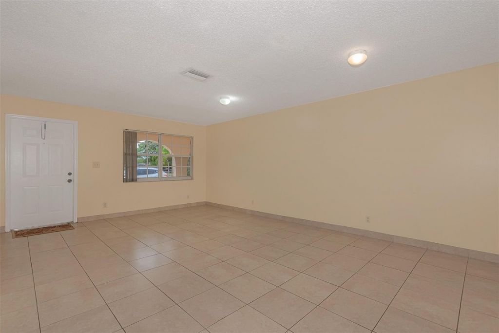 4065 SW 51st St, Dania Beach, FL 33314 Photo