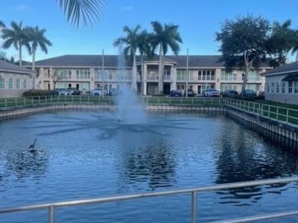 5220 University Drive, Unit 109C, Davie, FL 33328