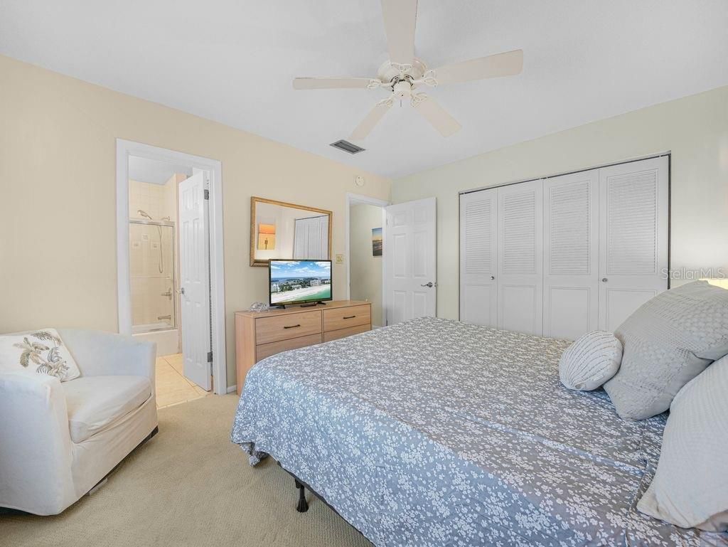 549 Sutton Place, Unit t 19, Longboat Key, FL 34228 Photo