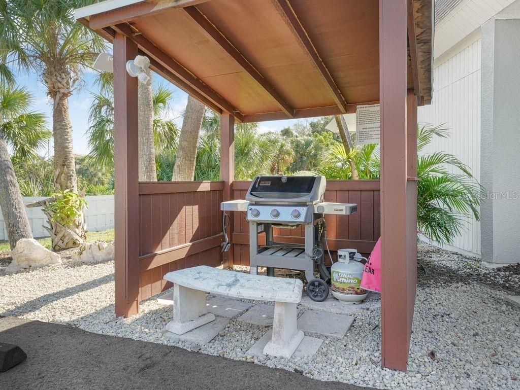 549 Sutton Place, Unit t 19, Longboat Key, FL 34228 Photo