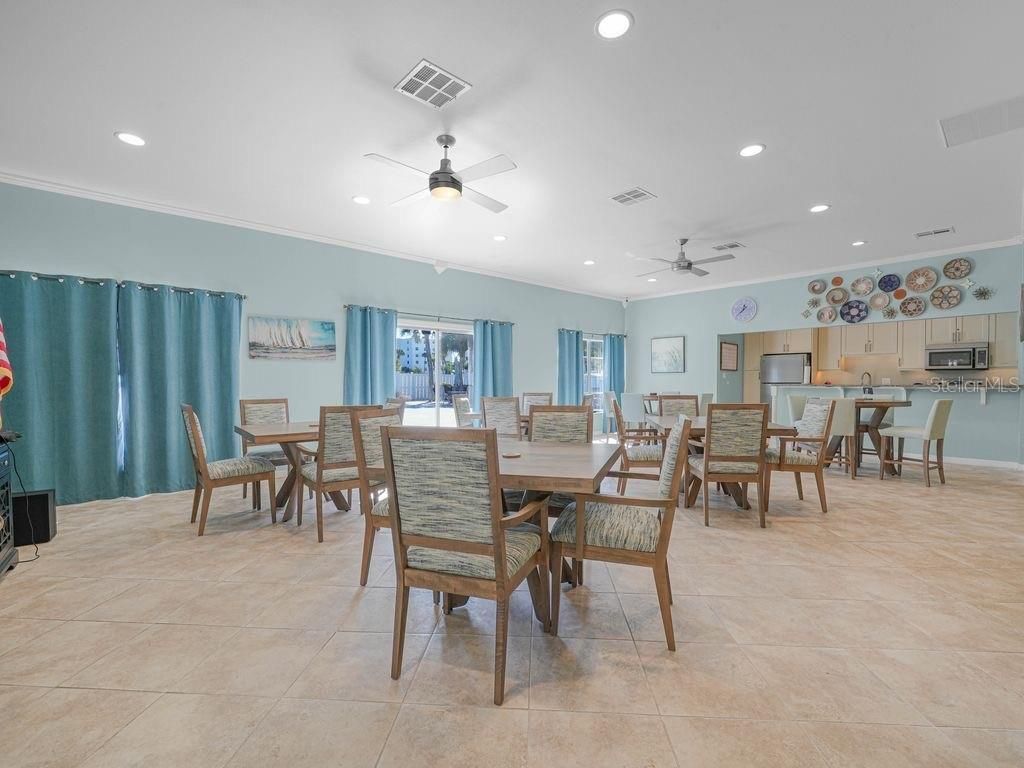 549 Sutton Place, Unit t 19, Longboat Key, FL 34228 Photo