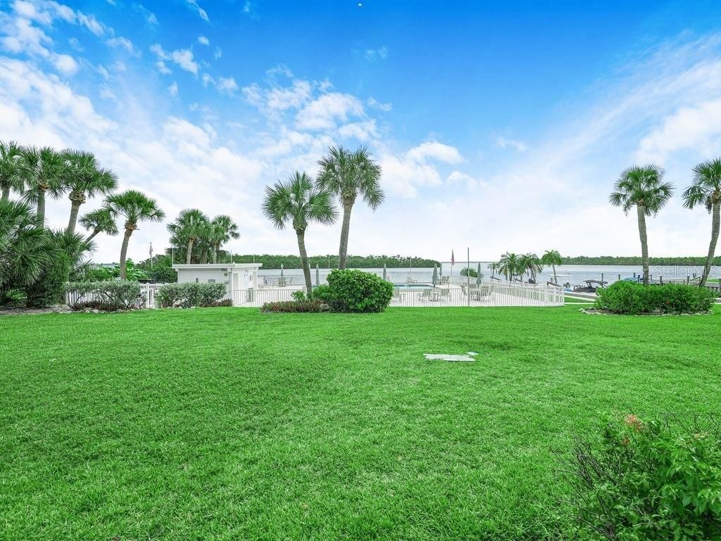 549 Sutton Place, Unit t 19, Longboat Key, FL 34228 Photo