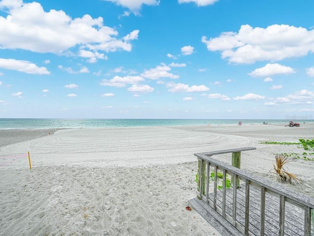 549 Sutton Place, Unit t 19, Longboat Key, FL 34228 Photo