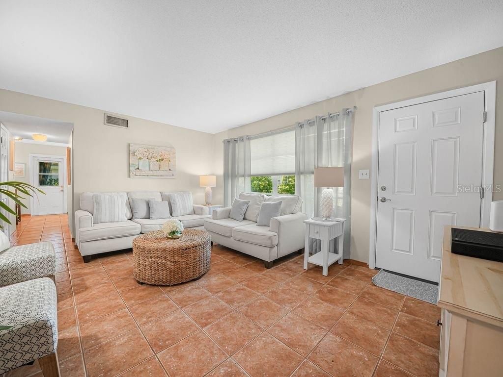 549 Sutton Place, Unit t 19, Longboat Key, FL 34228 Photo