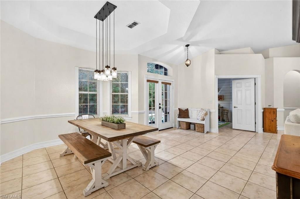 5791 Golden Gate Pkwy, Naples, FL 34116 Photo