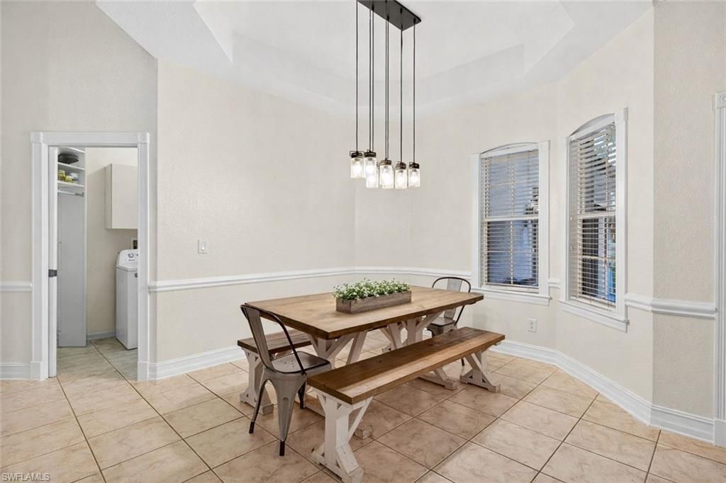 5791 Golden Gate Pkwy, Naples, FL 34116 Photo