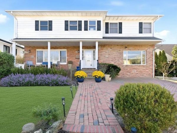 1495 bay Boulevard, Atlantic Beach, NY 11509