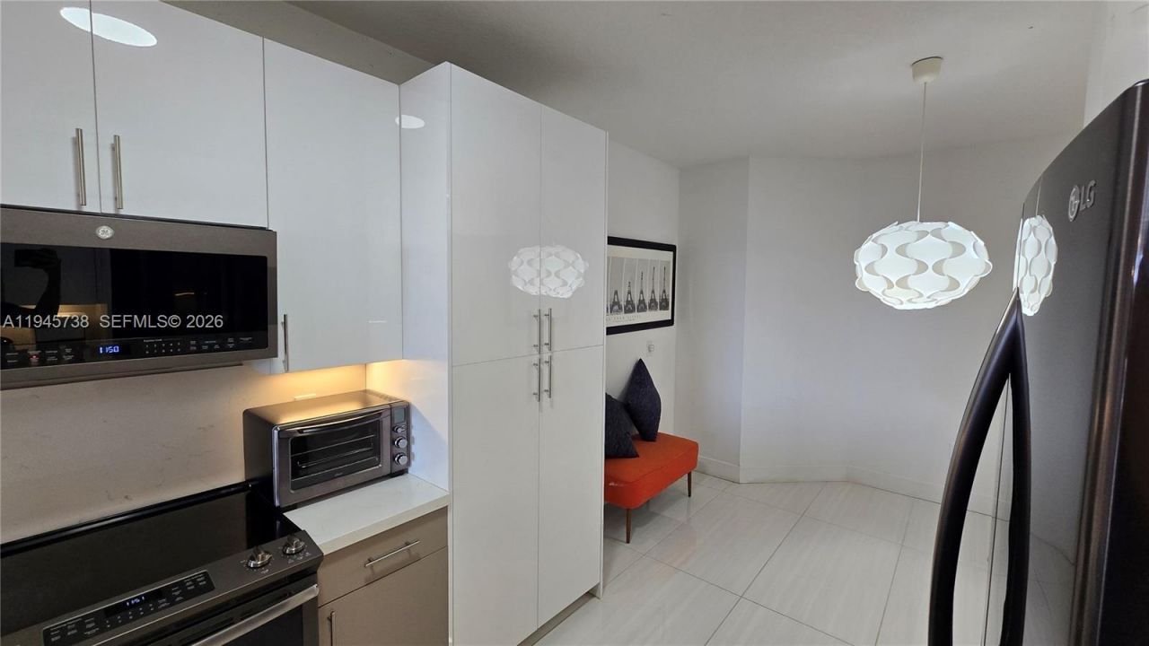 10730 NW 66th St, Unit 502, Doral, FL 33178 Photo