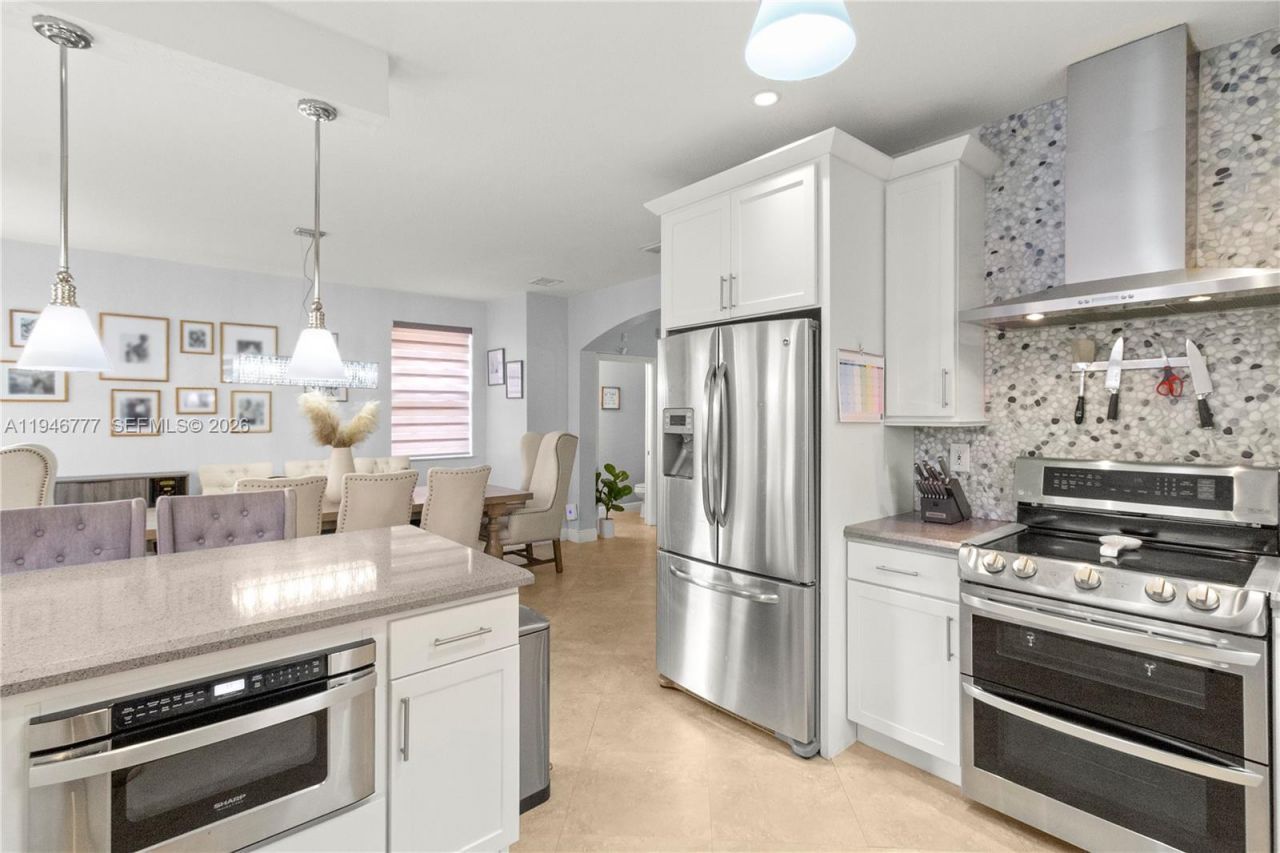 2429 SW 153rd Pass, Miami, FL 33185 Photo