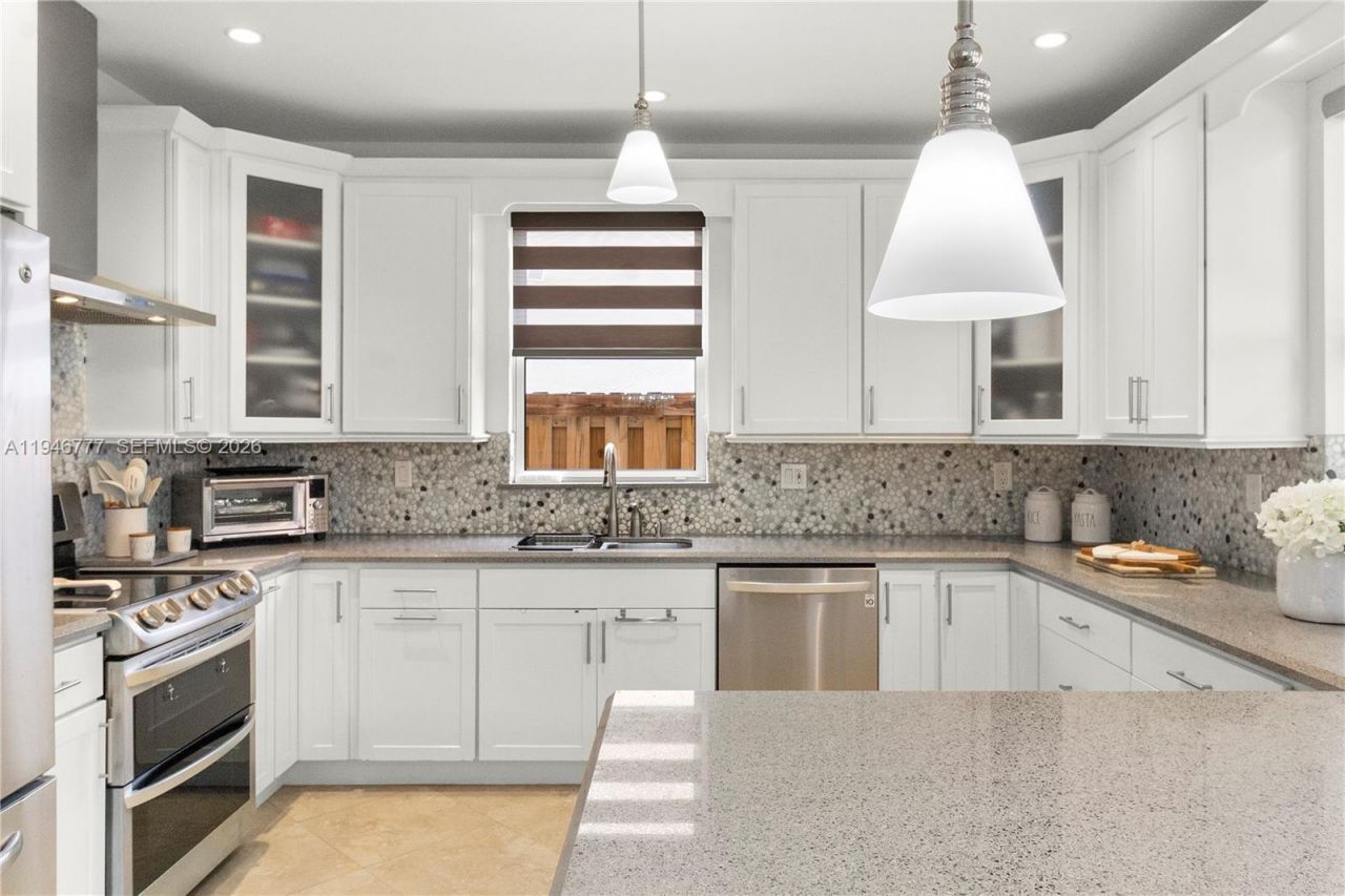 2429 SW 153rd Pass, Miami, FL 33185 Photo