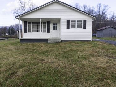 1673 Main Street, Sneedville, TN 37869