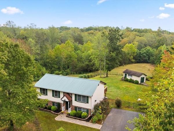 621 HOLLY CORNER ROAD, FREDERICKSBURG, VA 22406