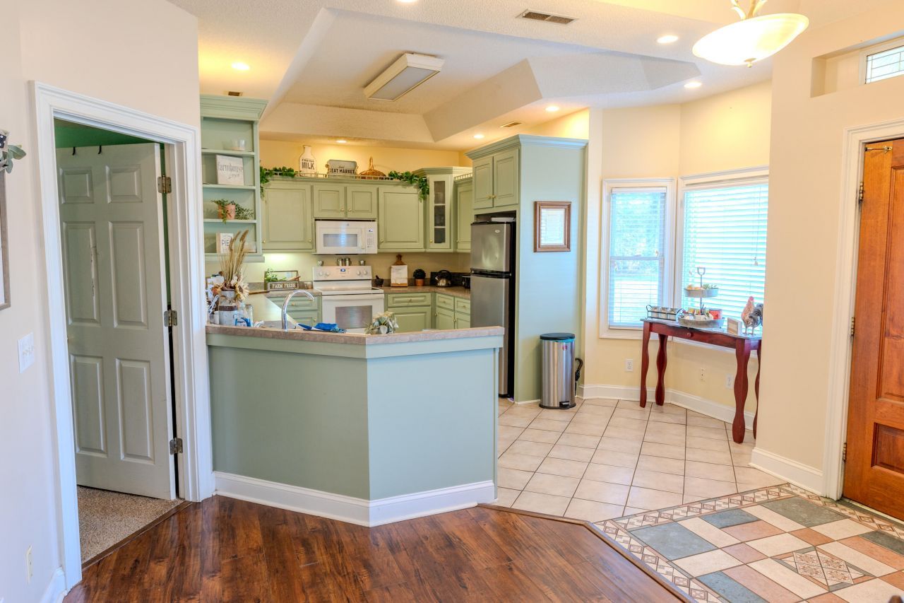 1237 Bethera Road Photo 32